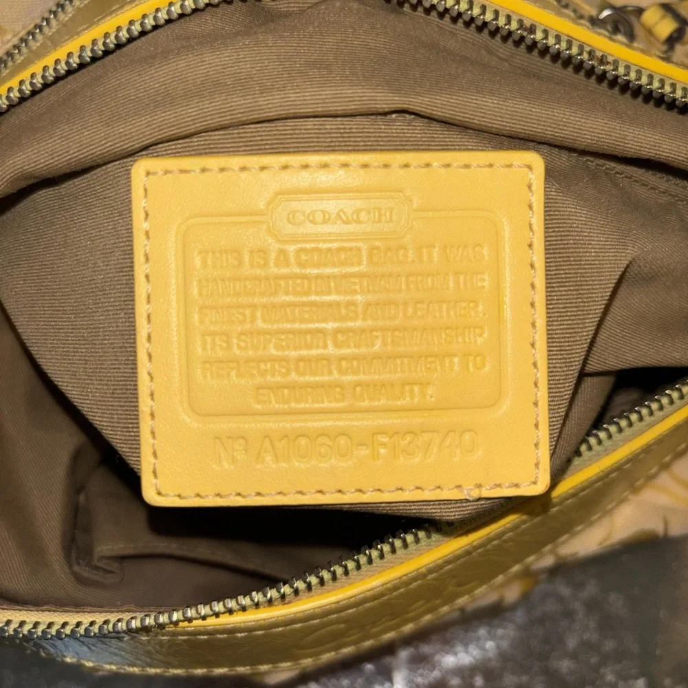 Coach Soho Pleated Yellow Signature Hobo Shoulder Bag 2010 - Picture 9 of 9